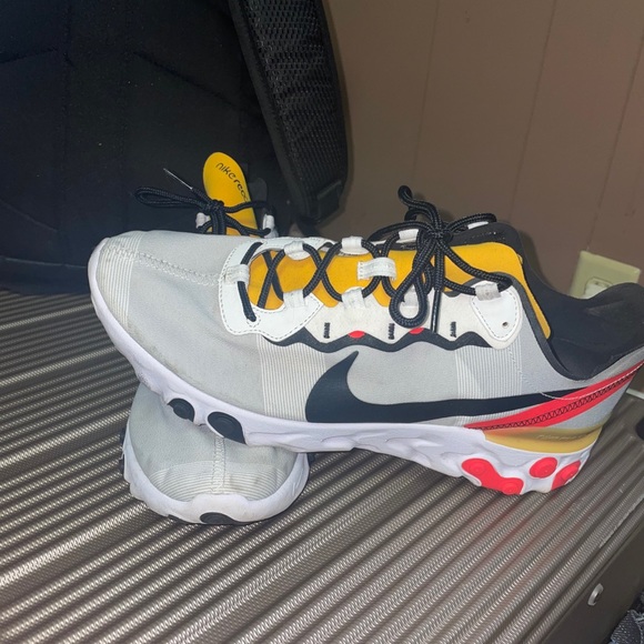 Nike reacts - Picture 4 of 5